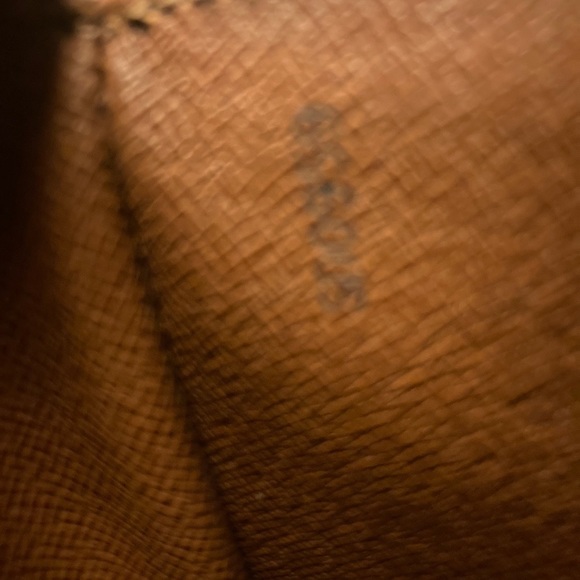 Authentic Louis Vuitton MM Saint Cloud Crossbody Bag, made in USA. - Picture 3 of 16